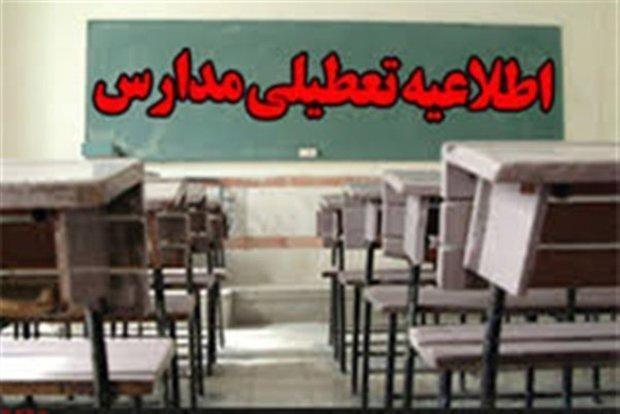 مدارس خوزستان به علت تداوم پدیده گردوغبار تعطیل شد