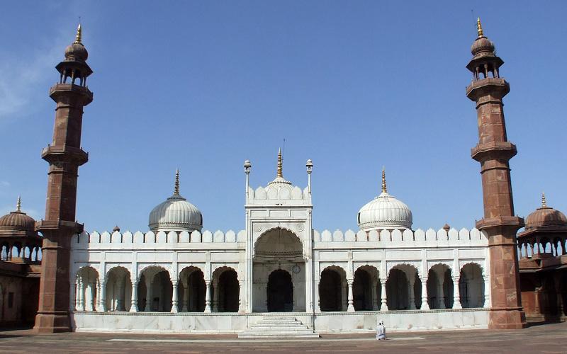 مسجد موتی در کدام شهر است؟ ، مسجد مروارید در کدام شهر هند است؟