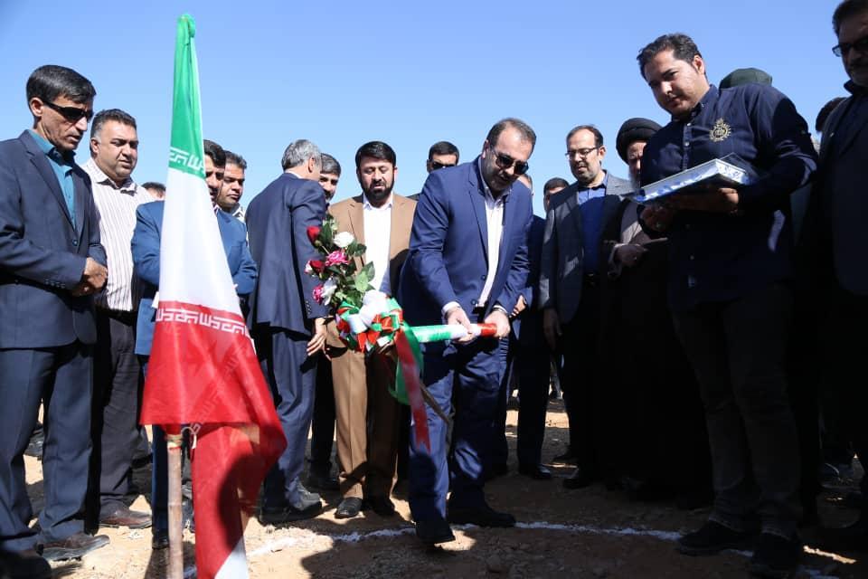 آغاز عملیات اجرایی انتقال آب سد تنگاب به فیروزآباد شروع عملیات اجرایی انتقال آب سد تنگاب به فیروزآباد