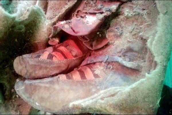 کشف یک مومیایی 1500 ساله با کفش های مشابه کتانی های آدیداس