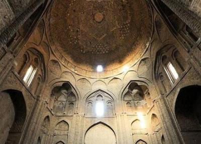گنبدخانه مسجد جامع عتیقِ اصفهان در آستانه تخریب واقع شده است